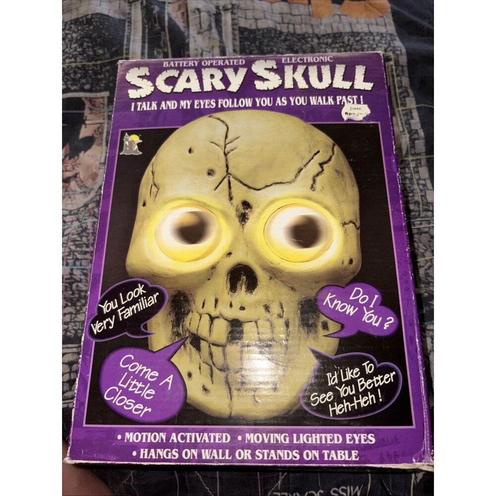 Scary Skull Battery Talking Motion Activated Lights Eyes Halloween Hangs/stands